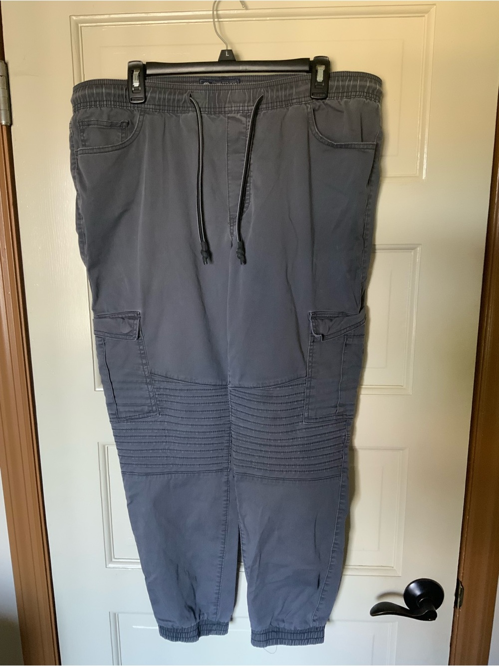 American Rag Men's Charcoal Gray Cargo Jogger Pants